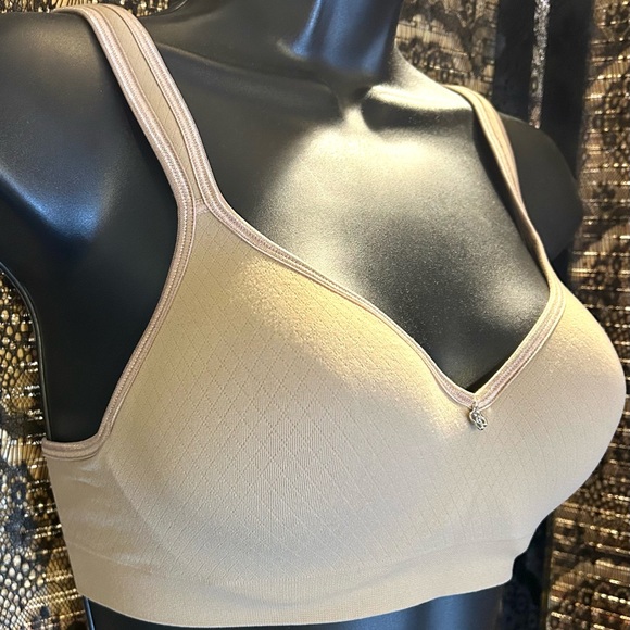 NWT Breezies Tan Underwire Seamless Bra- 36B - Picture 3 of 9
